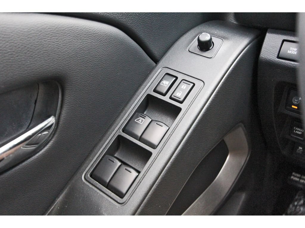 Used 2025 Nissan Frontier SV w/ SV Convenience Package RWD image 21