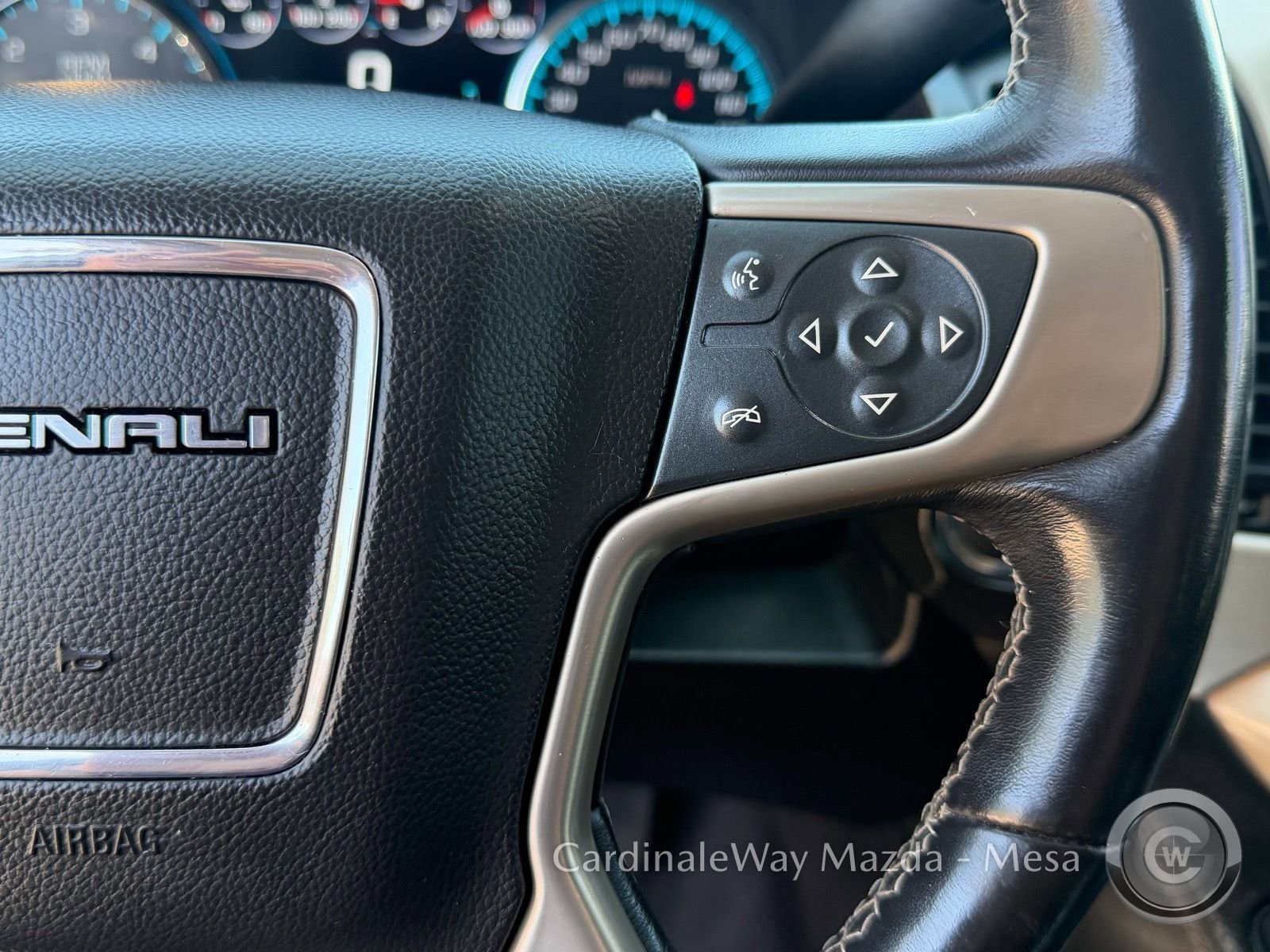 Used 2020 GMC Yukon XL Denali RWD image 33