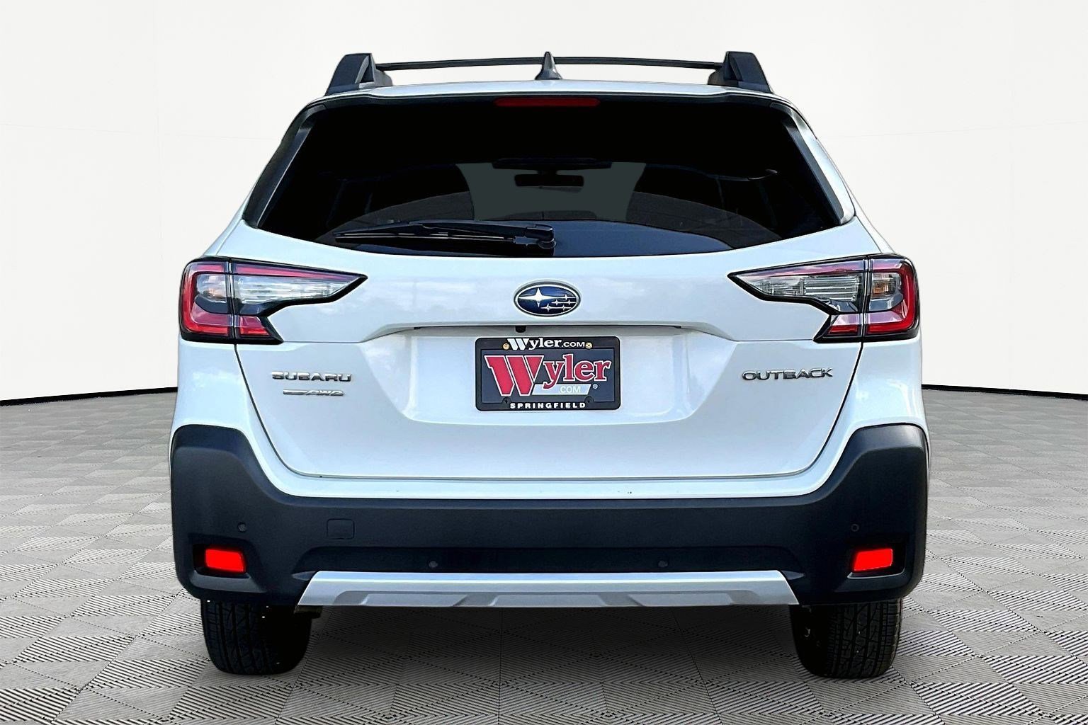 Used 2023 Subaru Outback Limited AWD/4WD image 5