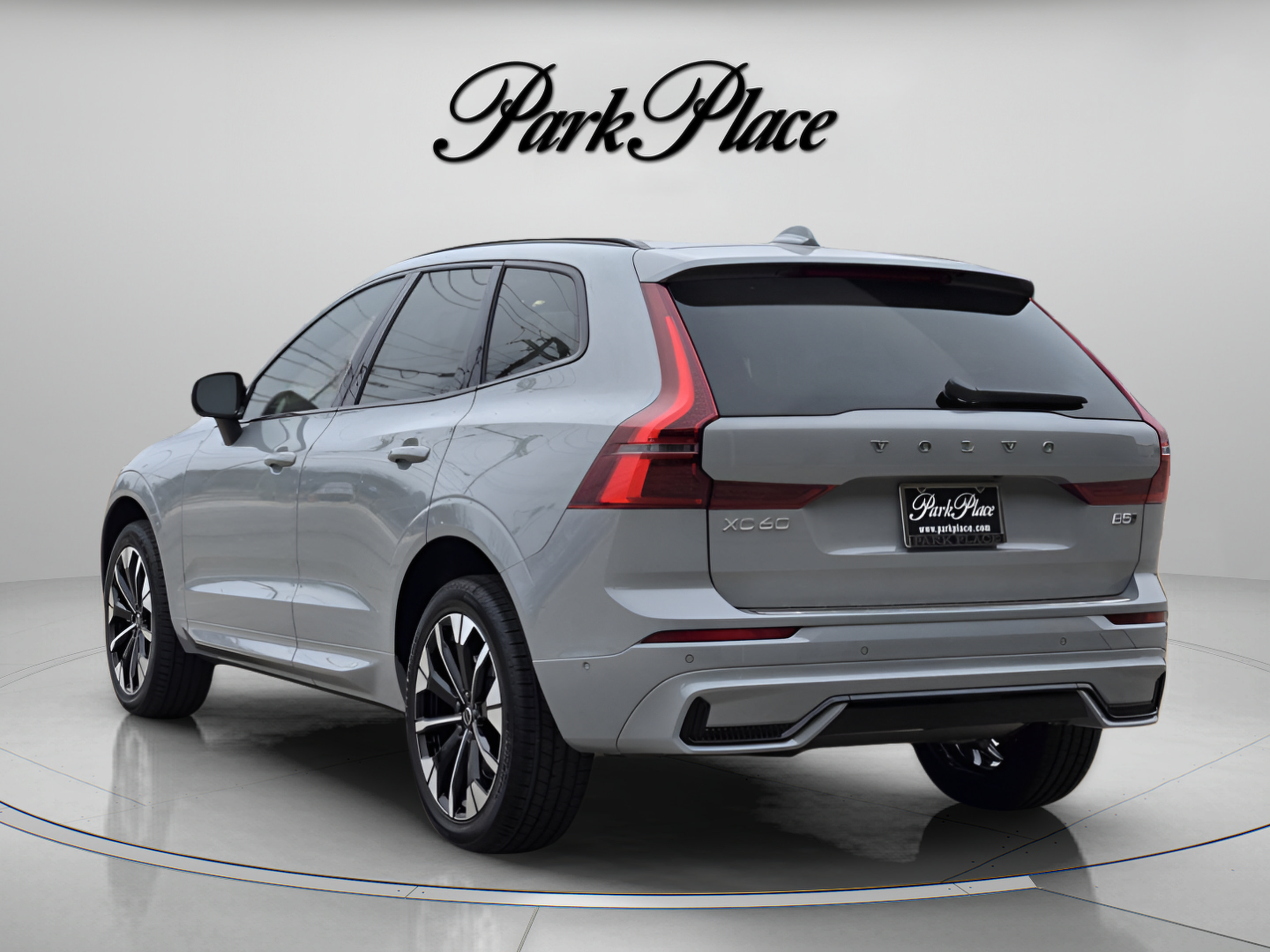 Used 2026 Volvo XC60 B5 Plus w/ Protection Package Premier AWD/4WD image 3