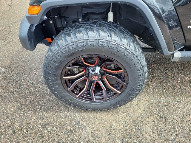 Used 2019 Jeep Wrangler Unlimited Sahara w/ Uconnect 4C Nav & Sound Group AWD/4WD image 6