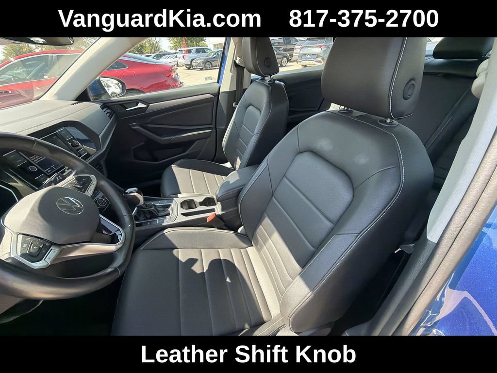 Used 2024 Volkswagen Jetta SE FWD image 15