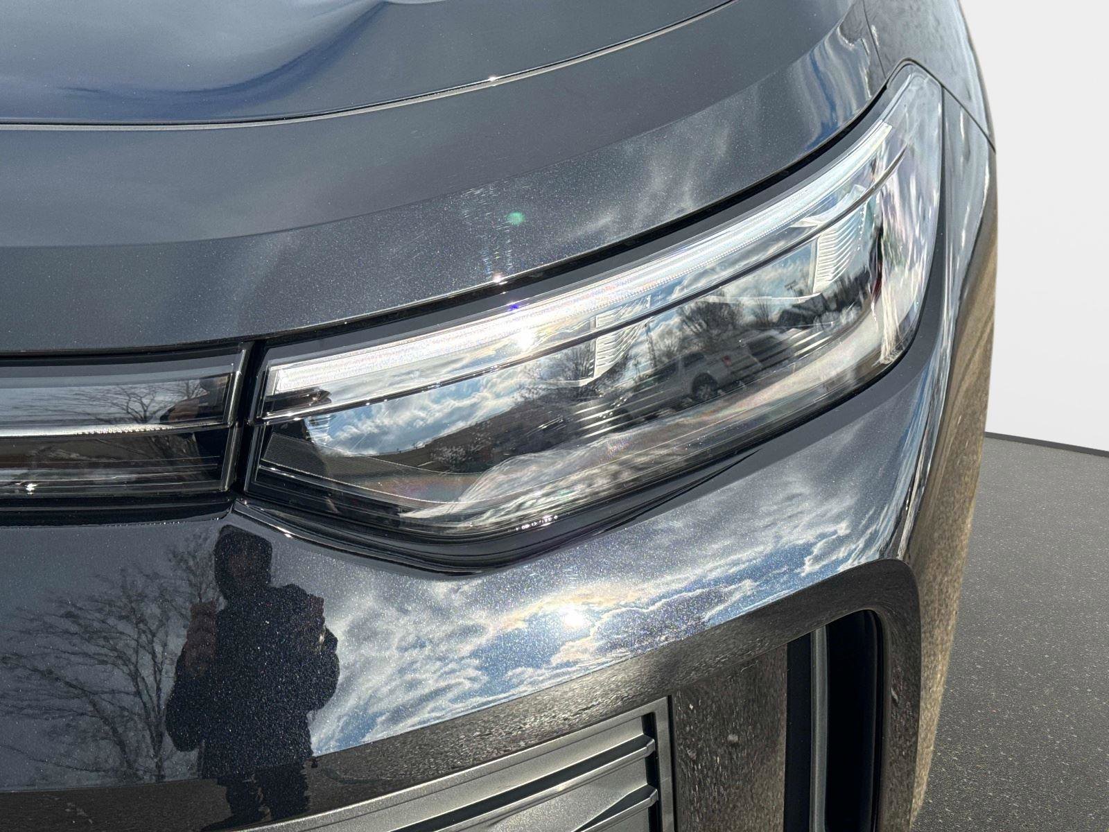 New 2026 Volkswagen Tiguan SE image 10