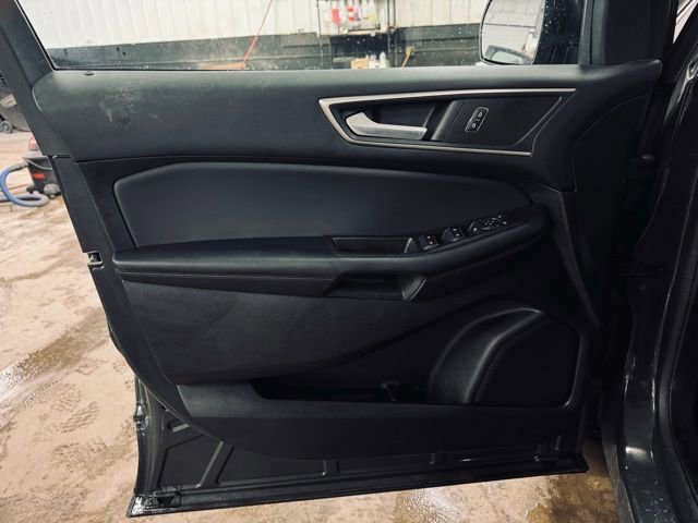 Used 2022 Ford Edge SEL w/ Convenience Package image 13