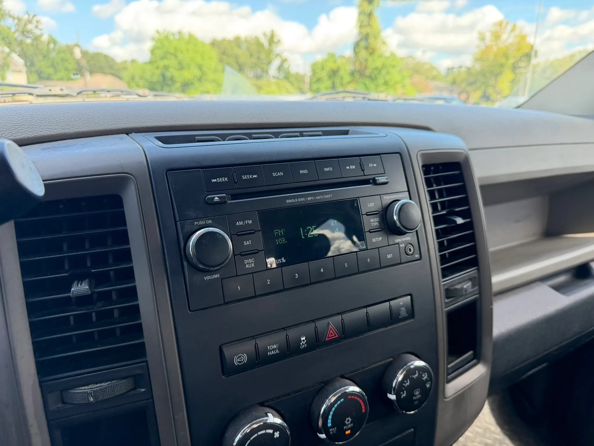 Used 2012 RAM 2500 ST w/ Chrome Appearance Group AWD/4WD image 12