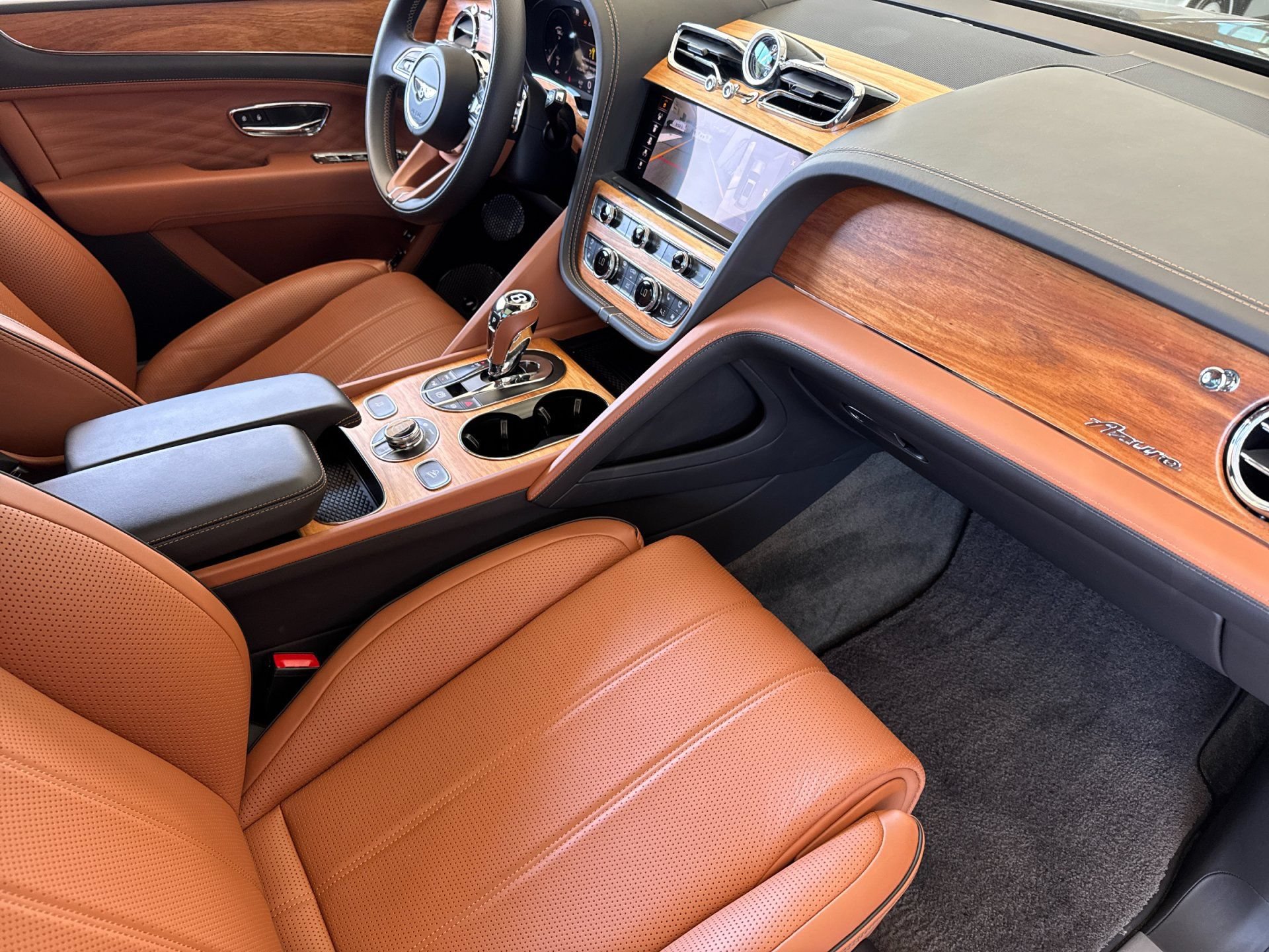 Certified 2023 Bentley Bentayga Extended Wheelbase AWD/4WD image 2