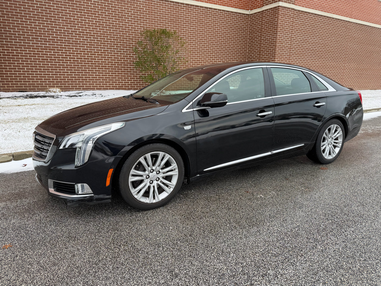 Used 2018 Cadillac XTS Luxury image 3