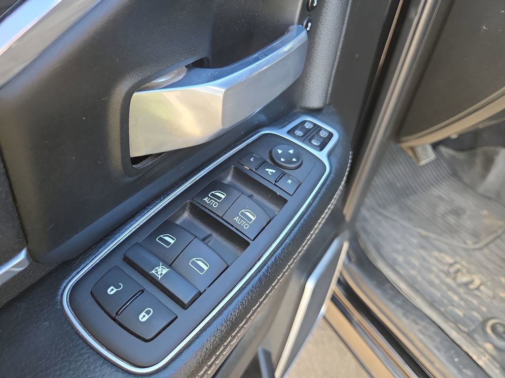 Used 2024 RAM 3500 Laramie w/ Sport Appearance Package image 10