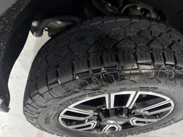 Used 2023 GMC Sierra 2500 AT4 w/ AT4 Premium Plus Package AWD/4WD image 44
