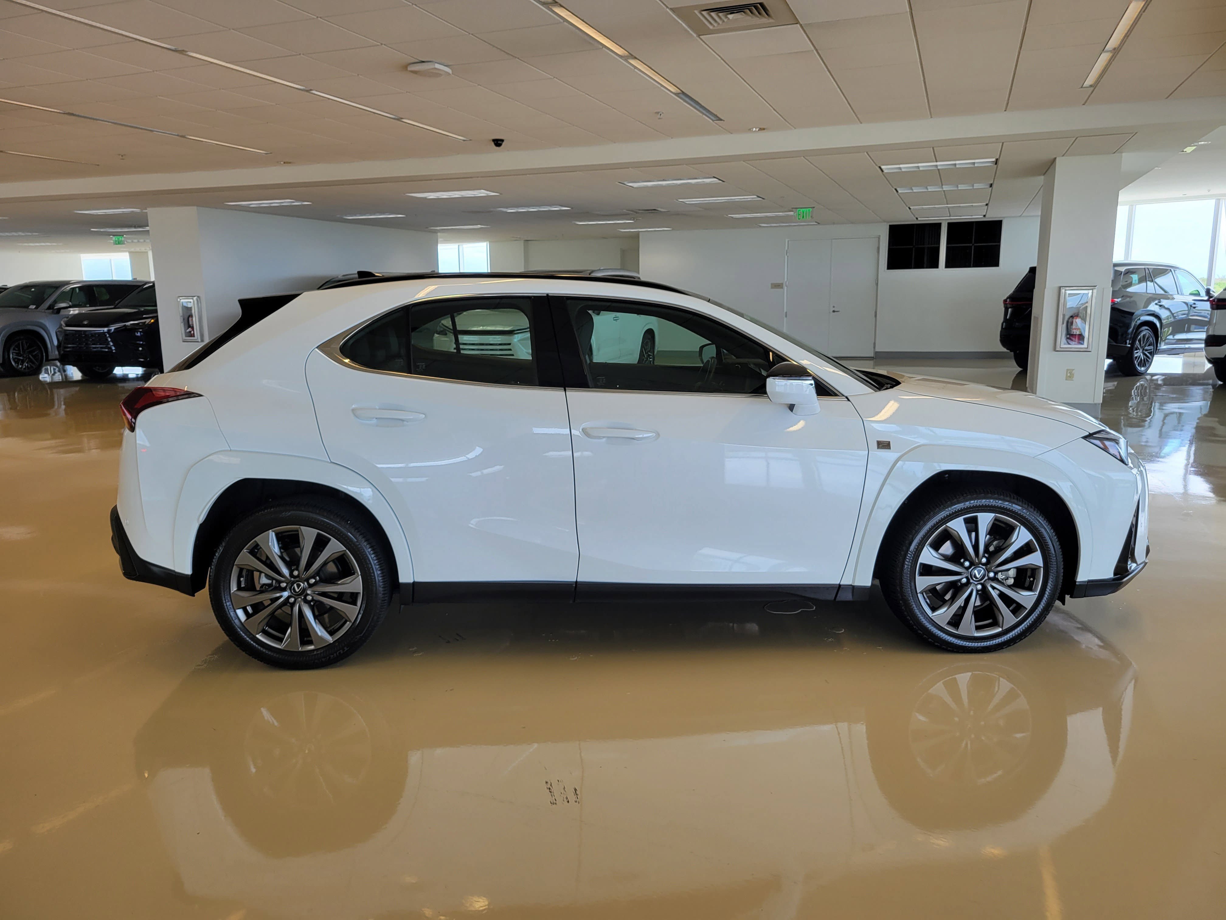 Used 2025 Lexus UX 300h FWD image 10