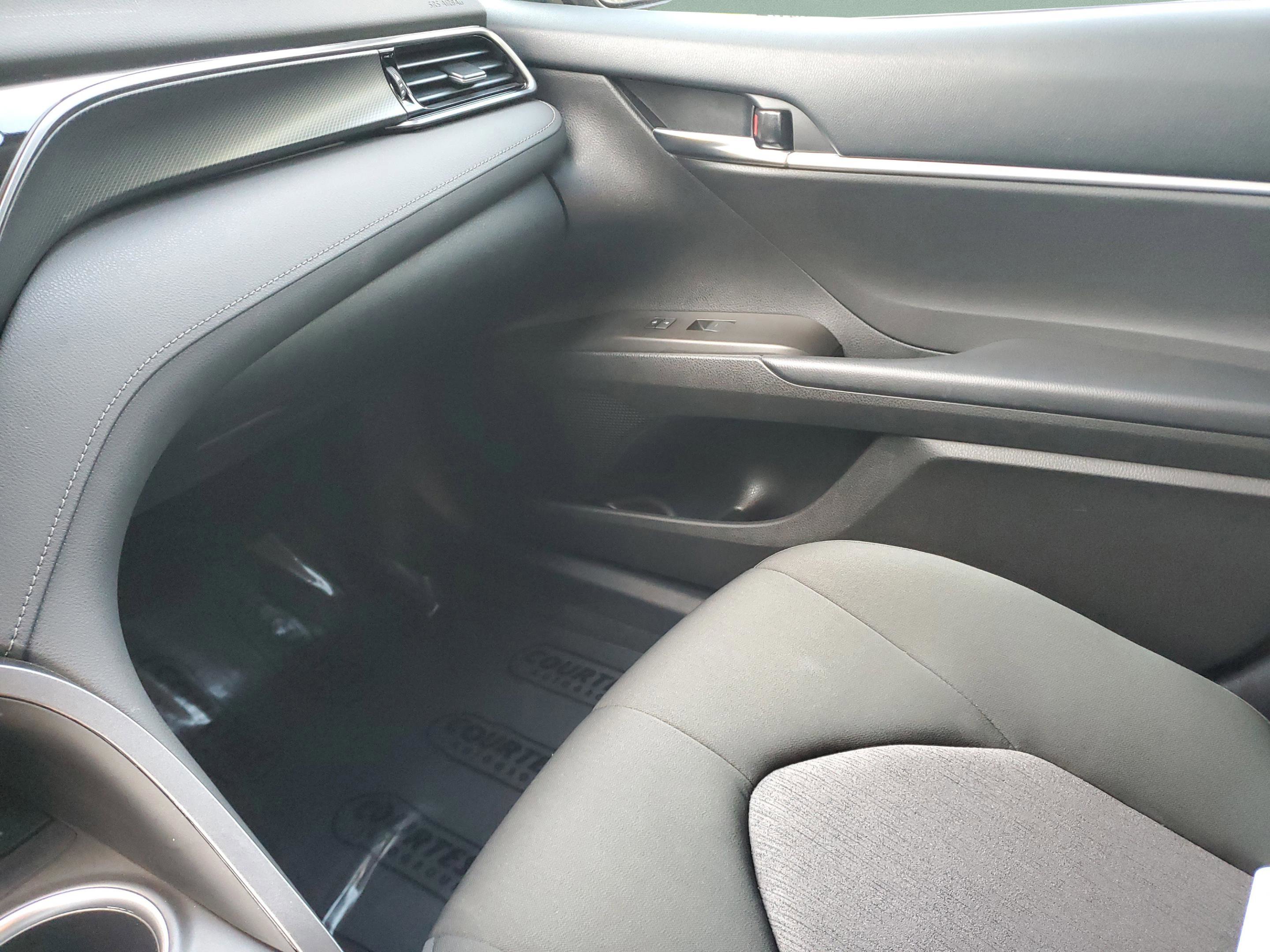 Used 2022 Toyota Camry LE image 24