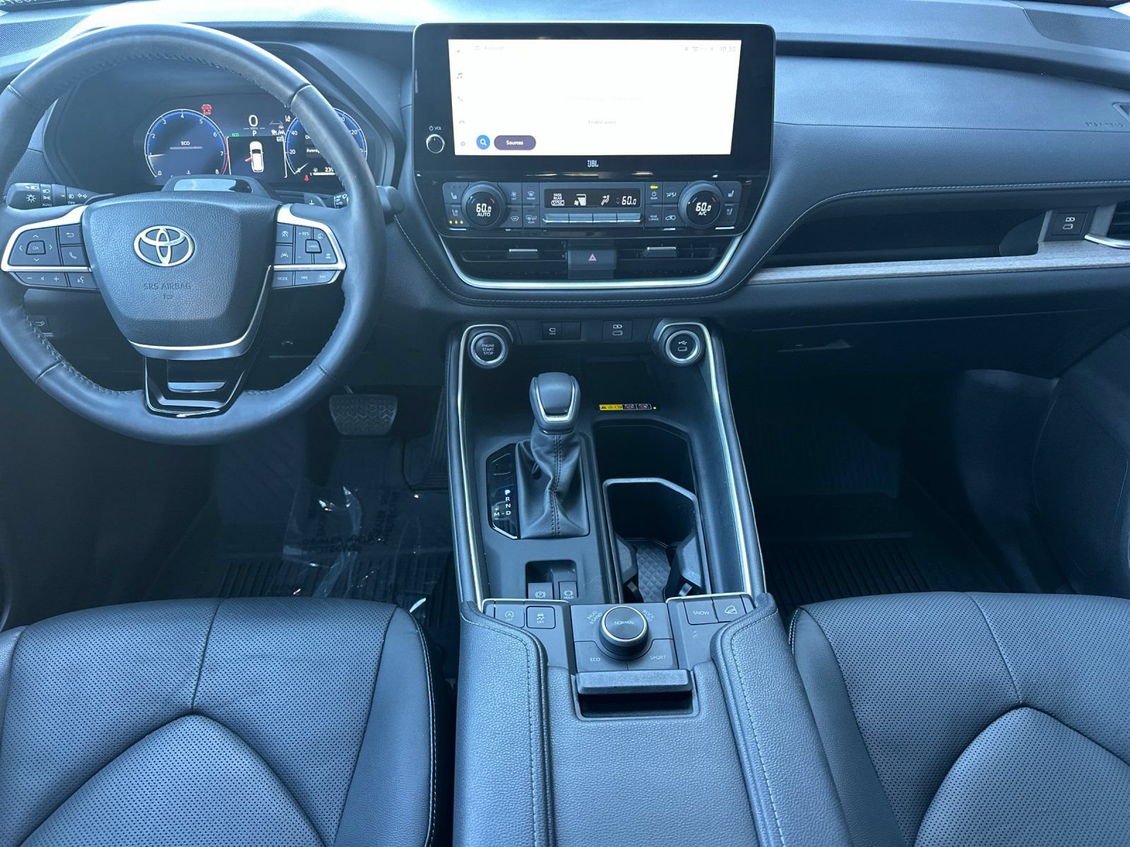 Used 2024 Toyota Grand Highlander AWD image 13
