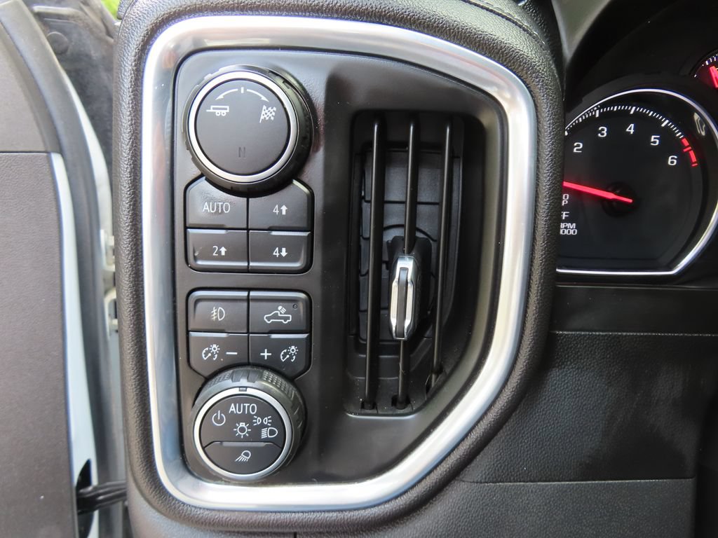 Used 2019 Chevrolet Silverado 1500 LTZ w/ LTZ Plus Package AWD/4WD image 11