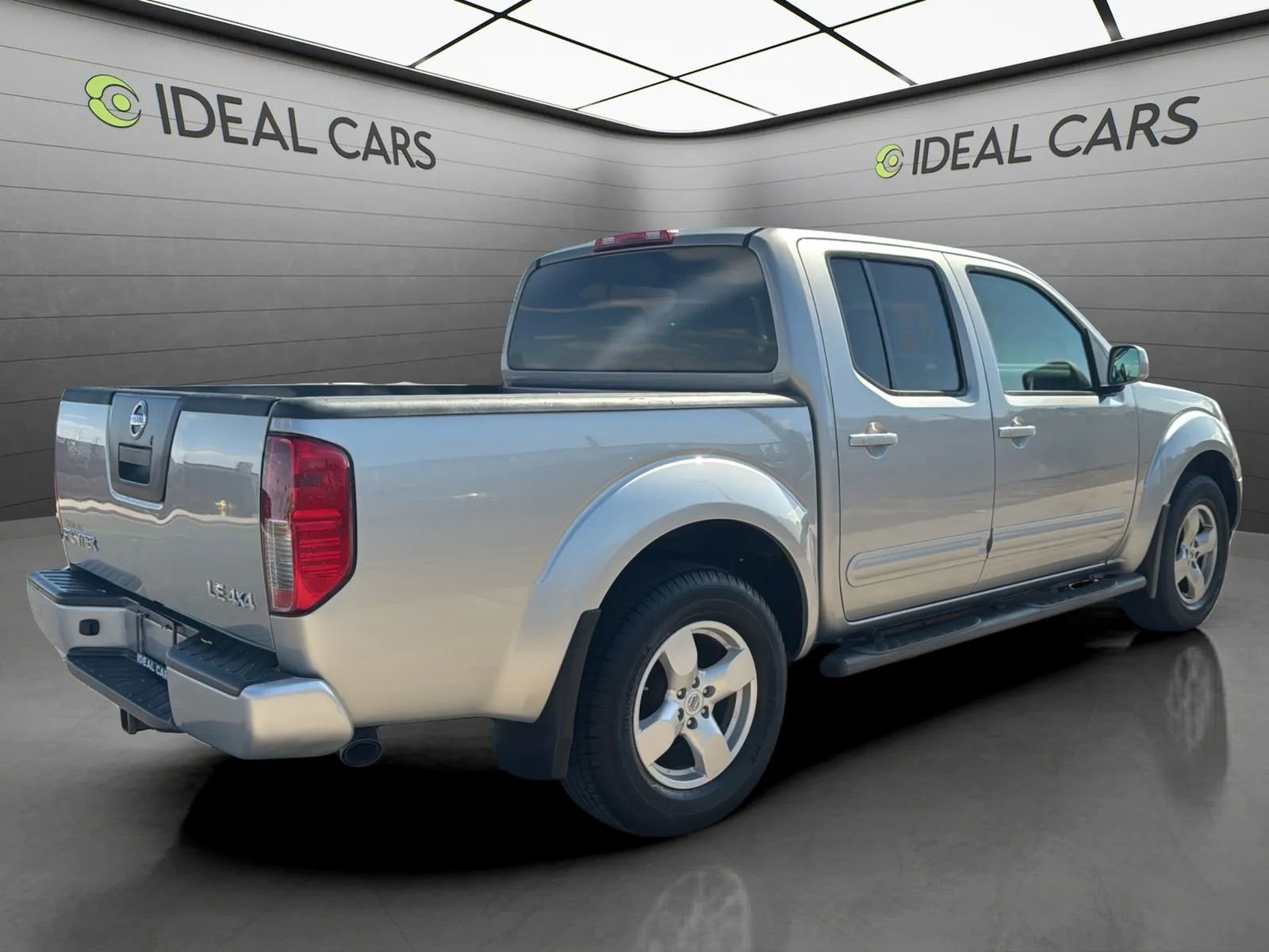 Used 2006 Nissan Frontier LE w/ (X01) Leather Pkg AWD/4WD image 5