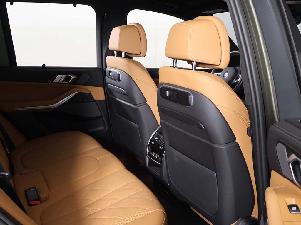 Used 2025 BMW X5 M60i w/ Executive Package AWD/4WD image 32