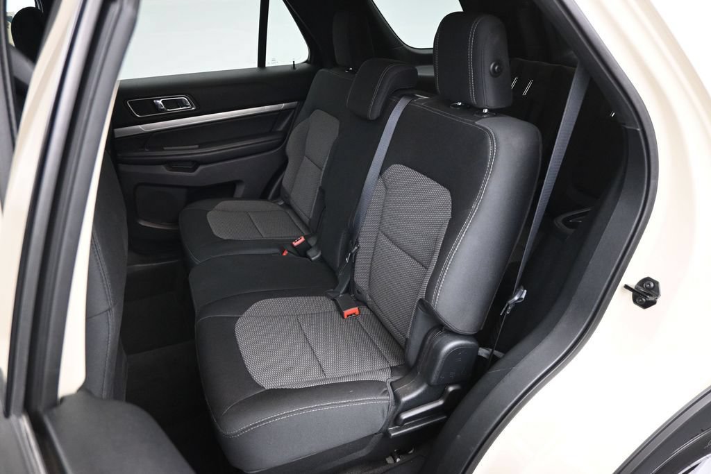Certified 2018 Ford Explorer XLT w/ Equipment Group 201A FWD image 14