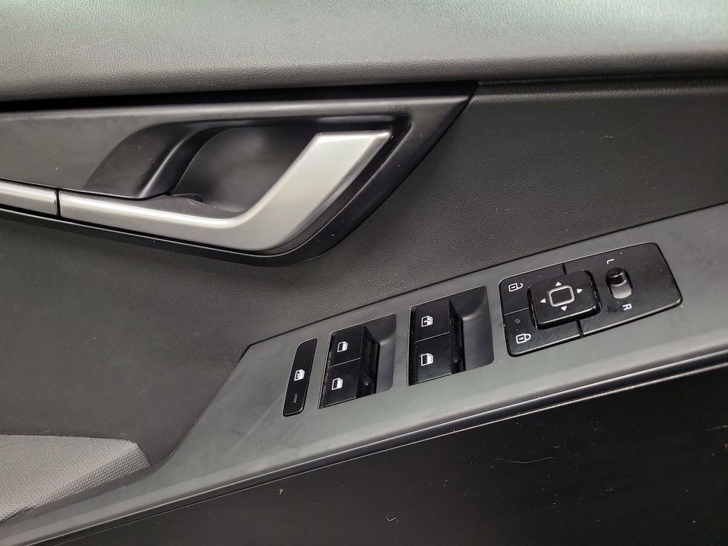 Used 2024 Kia Niro LX image 18
