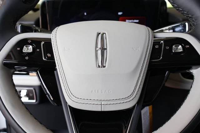 New 2026 Lincoln Aviator 2WD image 25