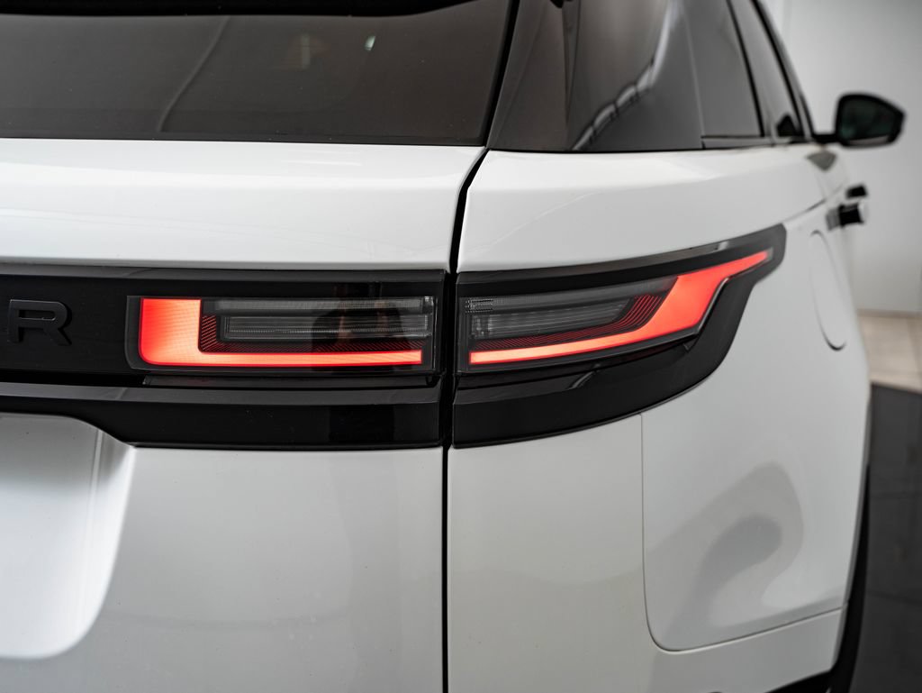 Used 2024 Land Rover Range Rover Velar Dynamic SE AWD/4WD image 9