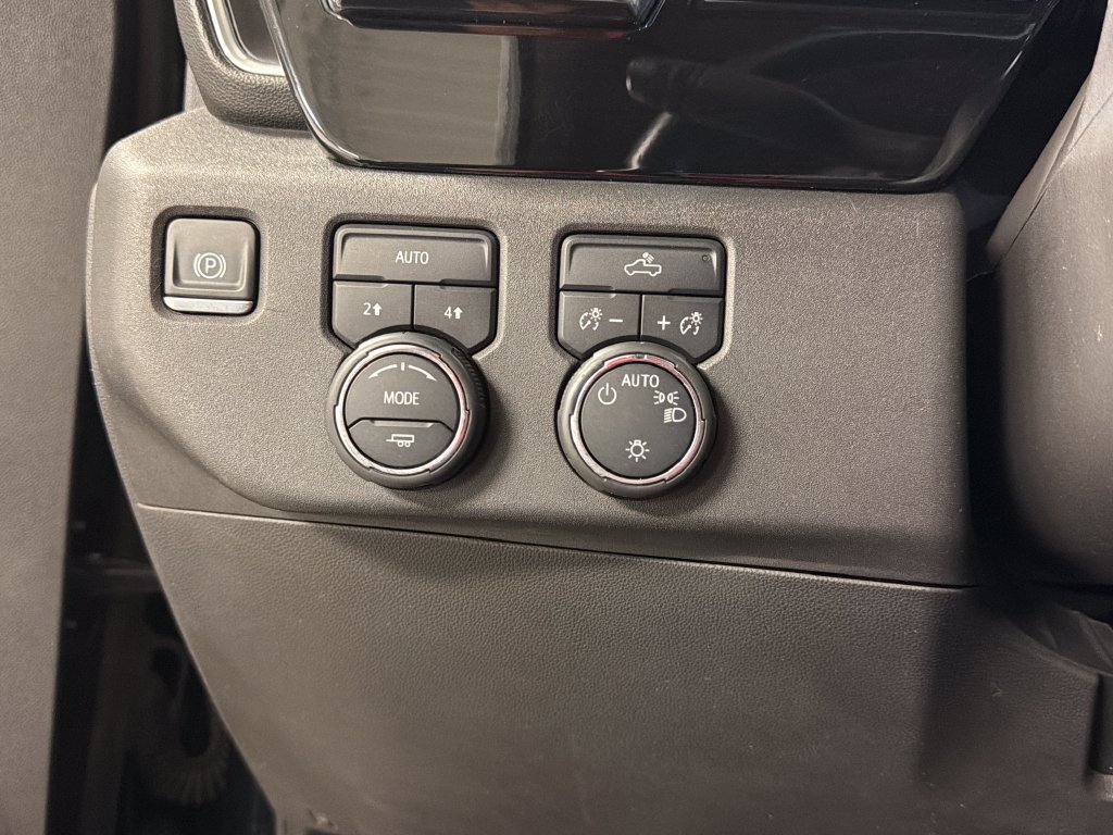 Used 2023 Chevrolet Silverado 1500 LT w/ Protection Package AWD/4WD image 27