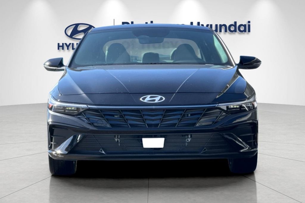 New 2026 Hyundai Elantra Limited FWD image 9