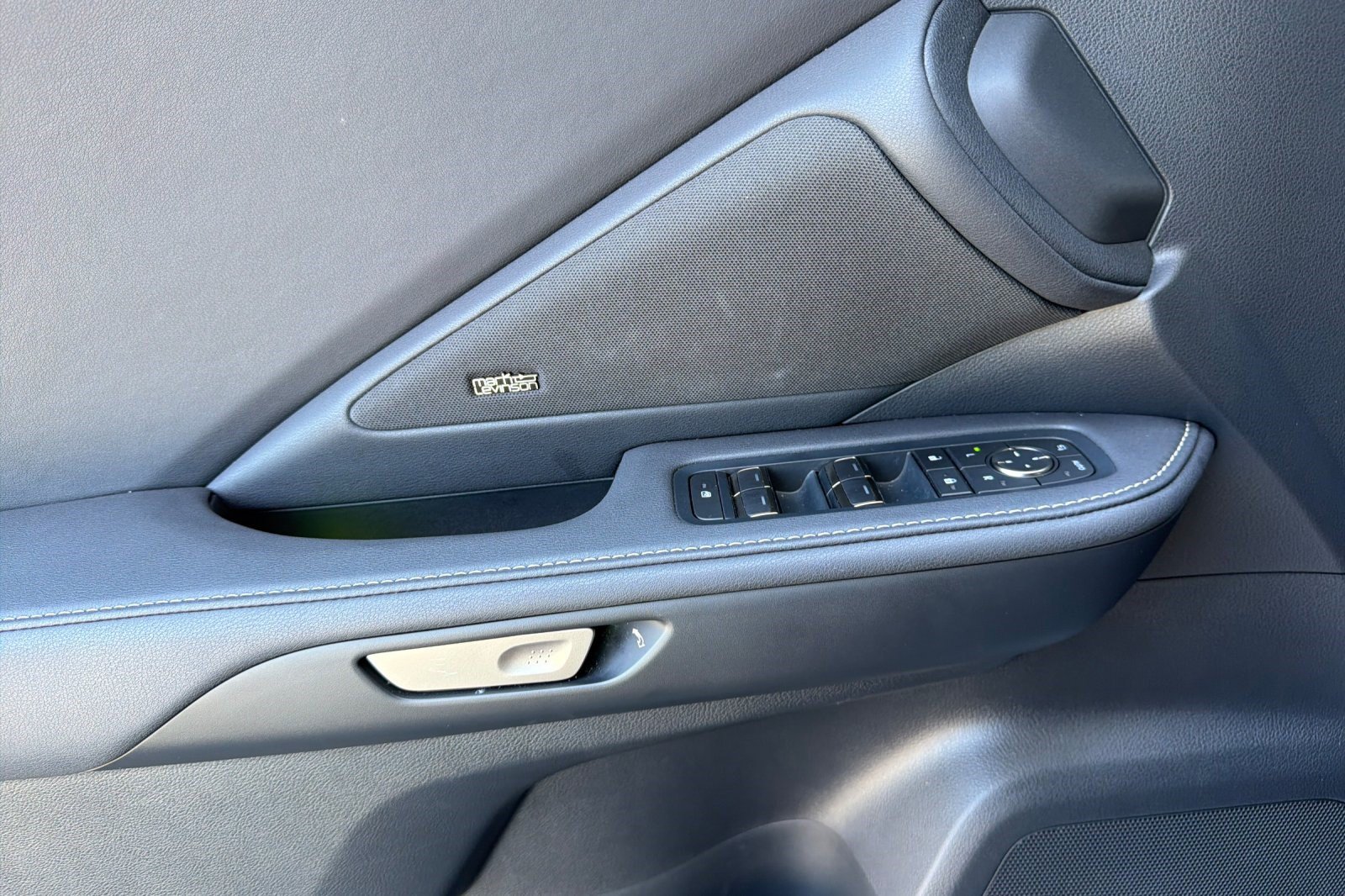 Certified 2025 Lexus TX 500h AWD w/ Technology Package image 12