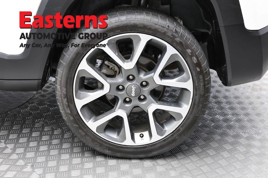 Used 2022 Jeep Renegade Limited w/ Sun, Sound & Wheels Group AWD/4WD image 8