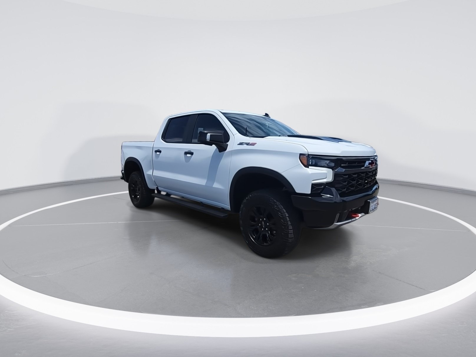 Used 2024 Chevrolet Silverado 1500 ZR2 w/ Technology Package AWD/4WD image 2