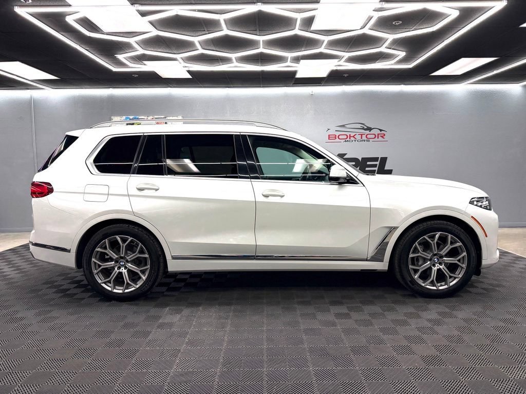 Used 2020 BMW X7 xDrive40i AWD/4WD image 16