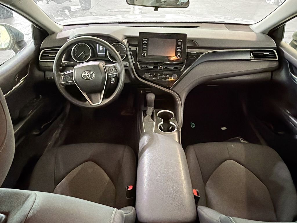 Used 2022 Toyota Camry LE FWD image 10