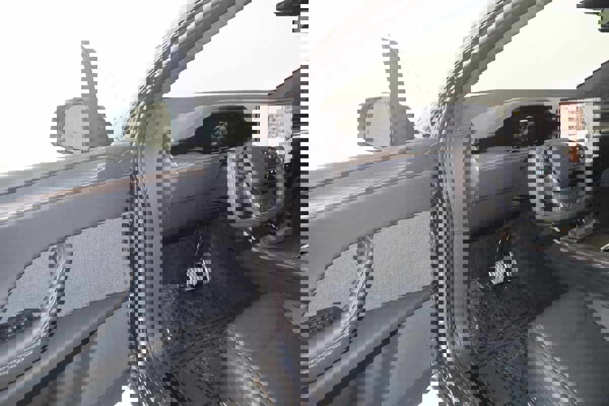 Used 2022 Tesla Model X image 56