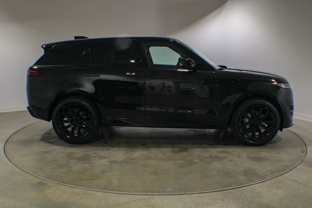 New 2026 Land Rover Range Rover Sport Dynamic SE AWD/4WD image 7