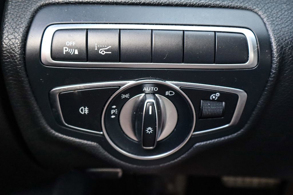 Used 2021 Mercedes-Benz C 63 AMG Sedan image 21