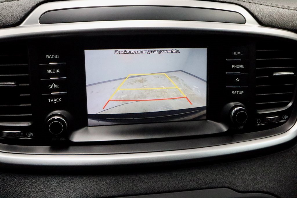 Used 2019 Kia Sorento LX image 2