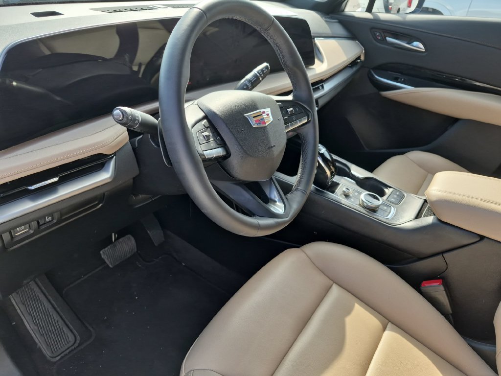 Certified 2024 Cadillac XT4 Luxury FWD image 14