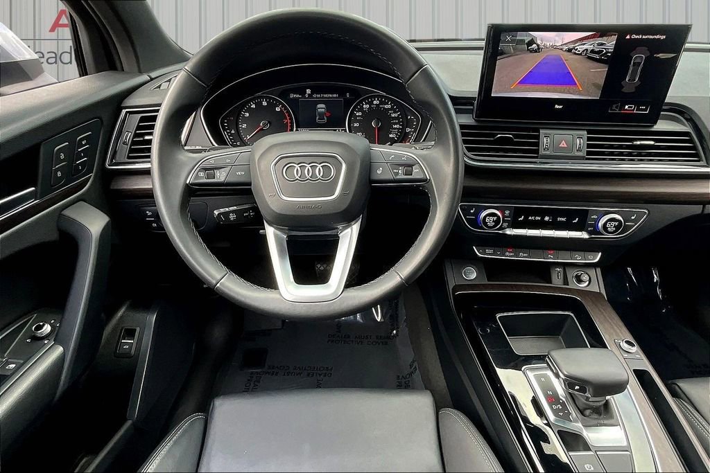 Used 2023 Audi Q5 2.0T Premium w/ Convenience Package image 8