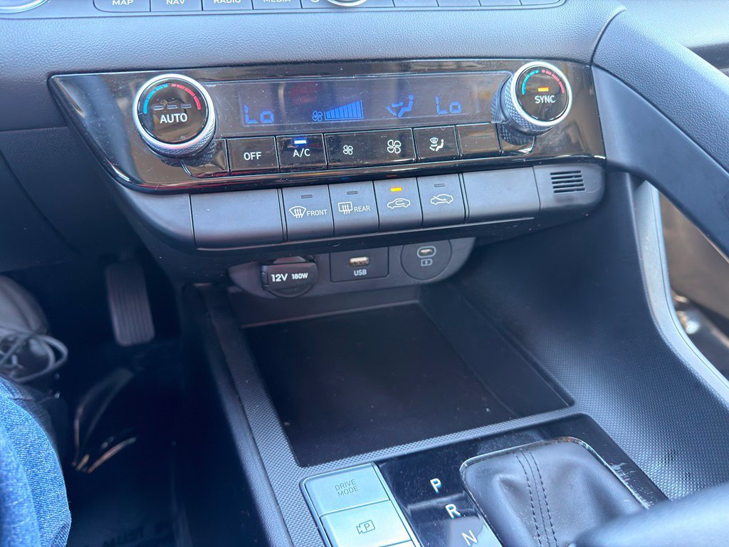 Used 2024 Hyundai Elantra SEL FWD image 22