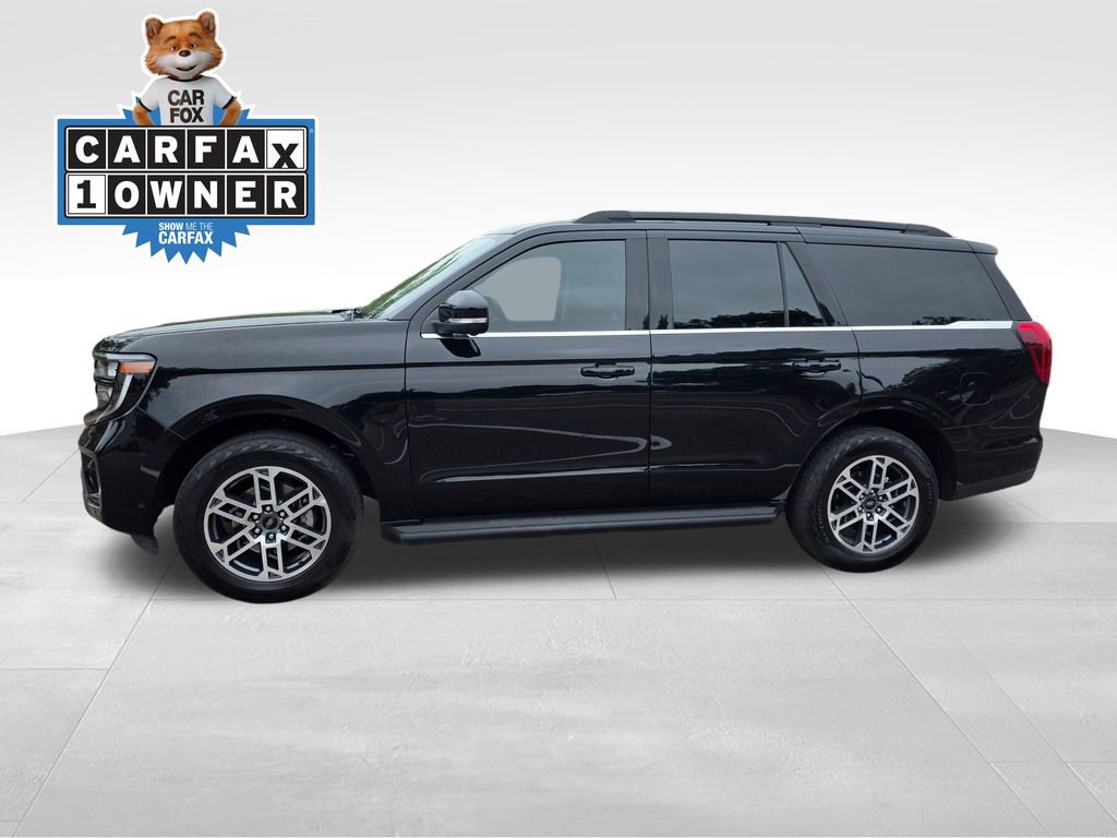 Used 2025 Ford Expedition Active AWD/4WD image 3