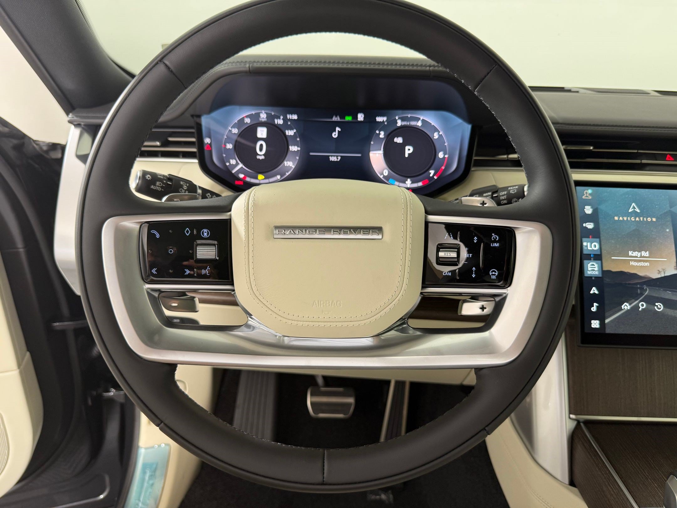 New 2026 Land Rover Range Rover Long Wheelbase SE AWD/4WD image 11