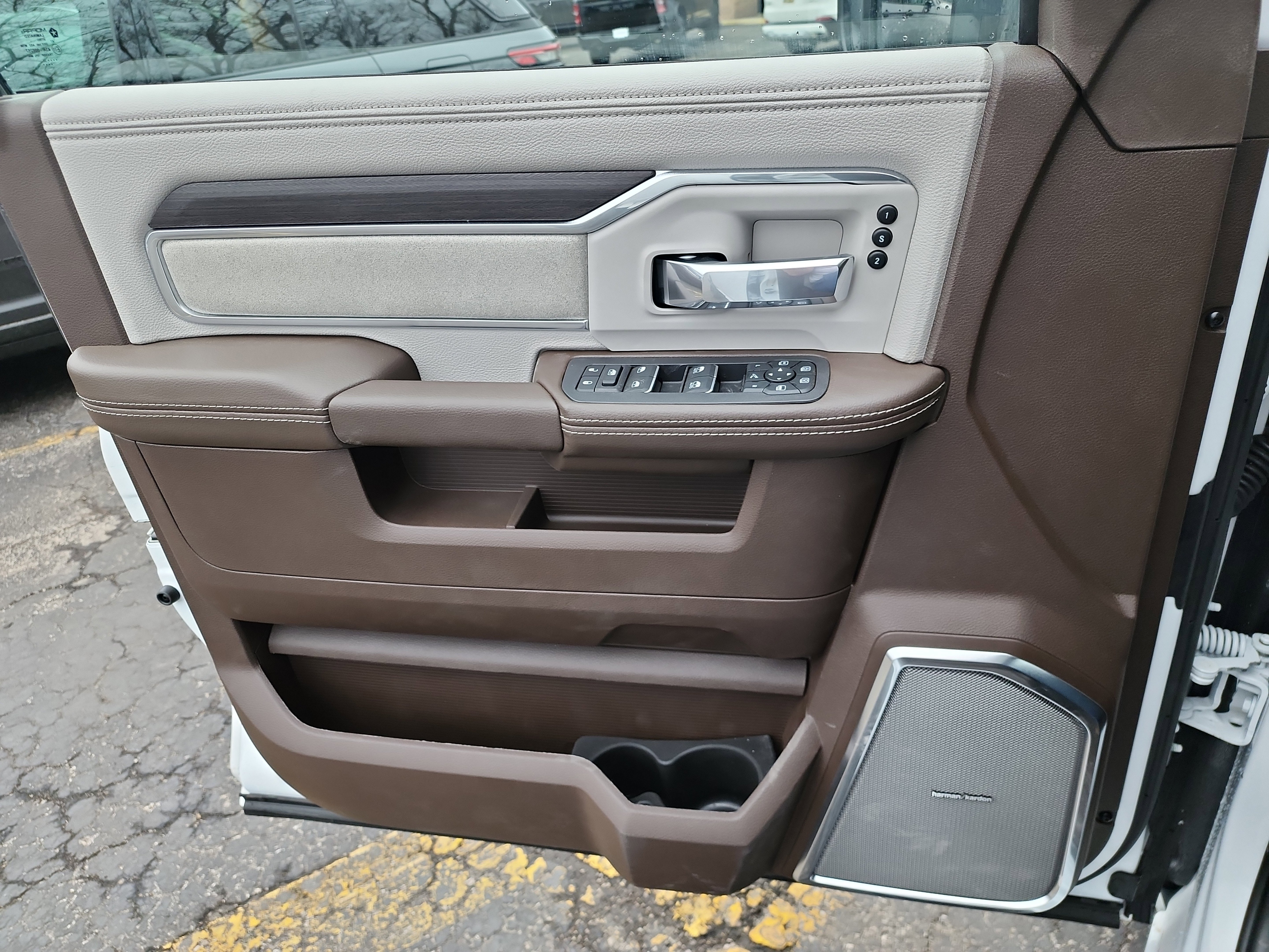 New 2025 RAM 2500 Laramie image 7