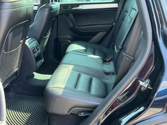 Used 2017 Volkswagen Touareg Wolfsburg Edition AWD/4WD image 16