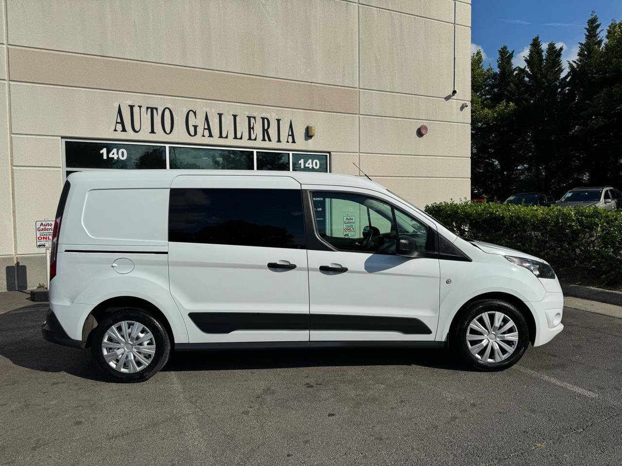 Used 2015 Ford Transit Connect XLT FWD image 2