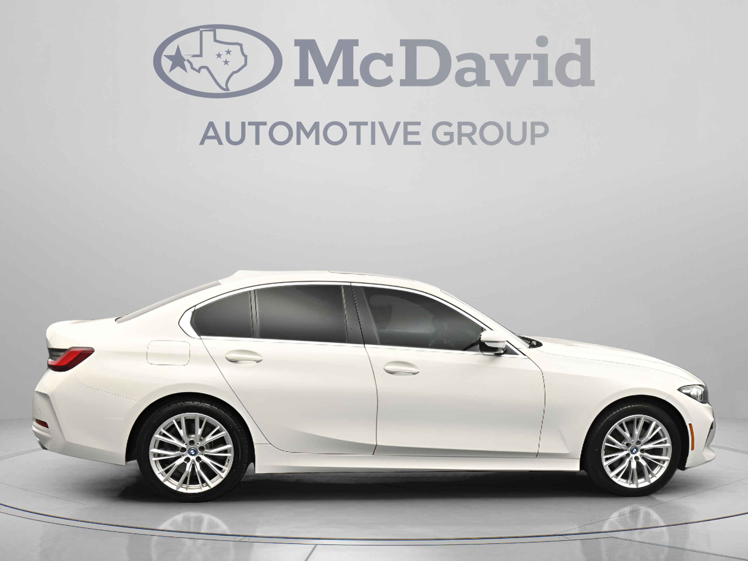 Used 2024 BMW 330e xDrive AWD/4WD image 9