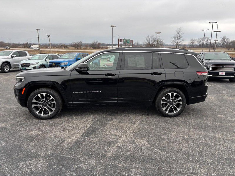 Used 2022 Jeep Grand Cherokee L Overland w/ Luxury Tech Group IV image 2