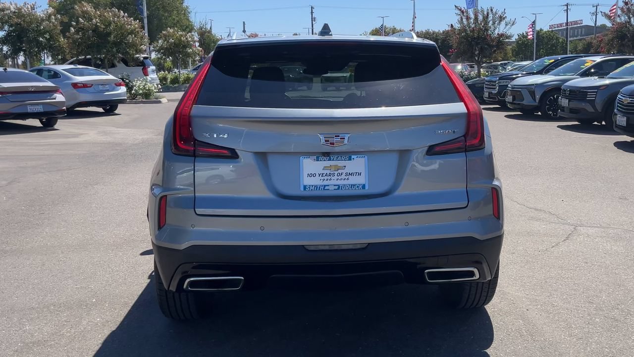 Used 2025 Cadillac XT4 Premium Luxury FWD image 6