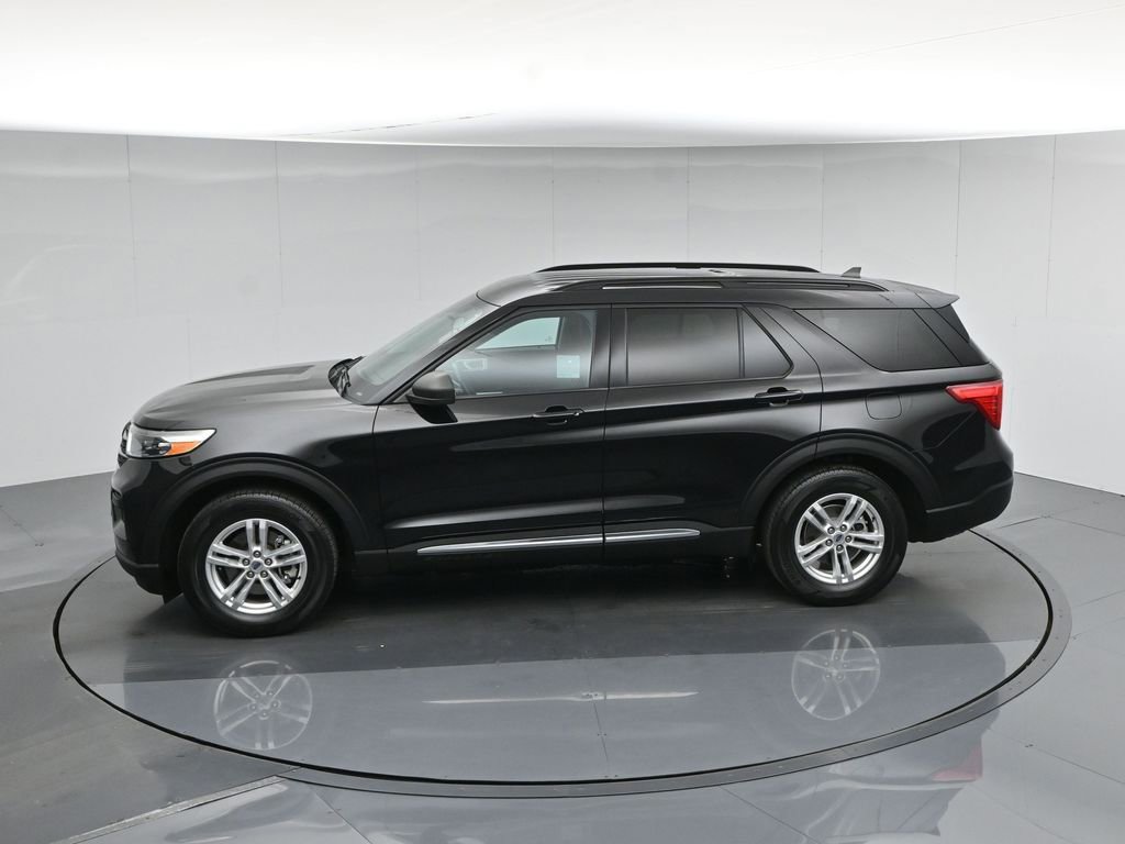 Used 2022 Ford Explorer XLT image 42