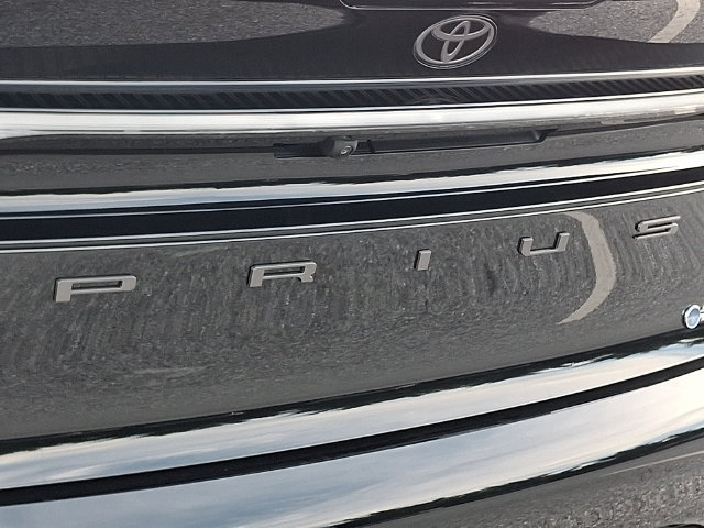 New 2027 Toyota Prius Plug-In Hybrid FWD image 11