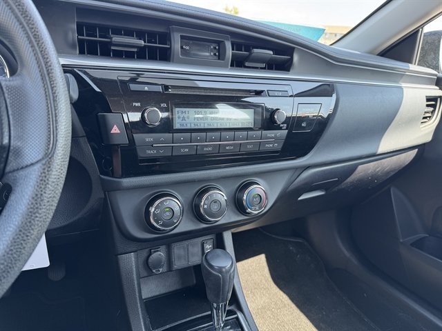 Used 2014 Toyota Corolla L FWD image 9