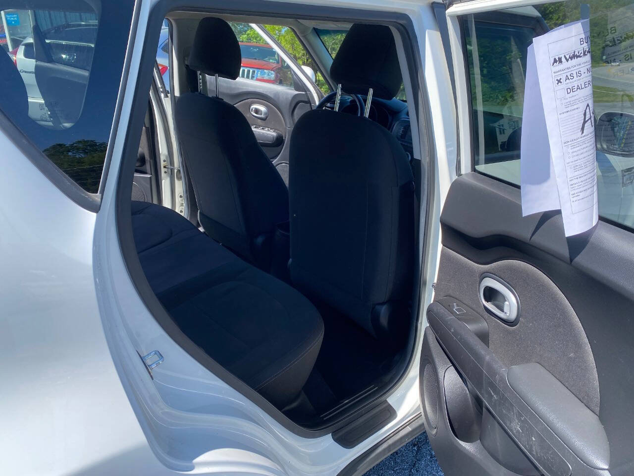 Used 2017 Kia Soul FWD image 14