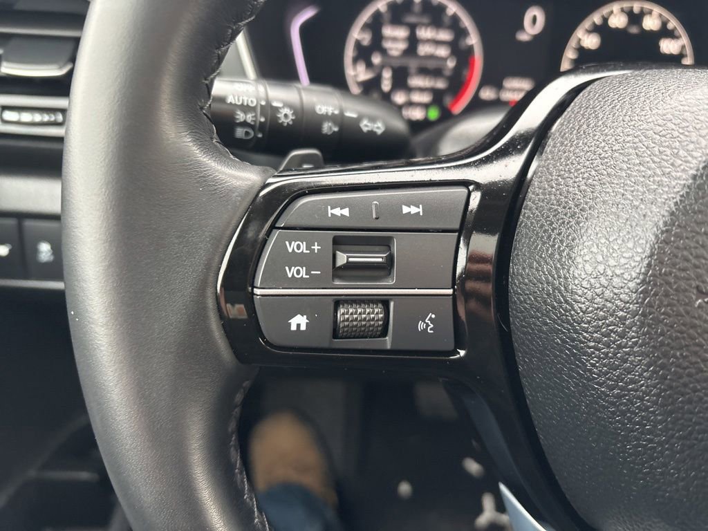 Used 2025 Honda Pilot Touring image 21